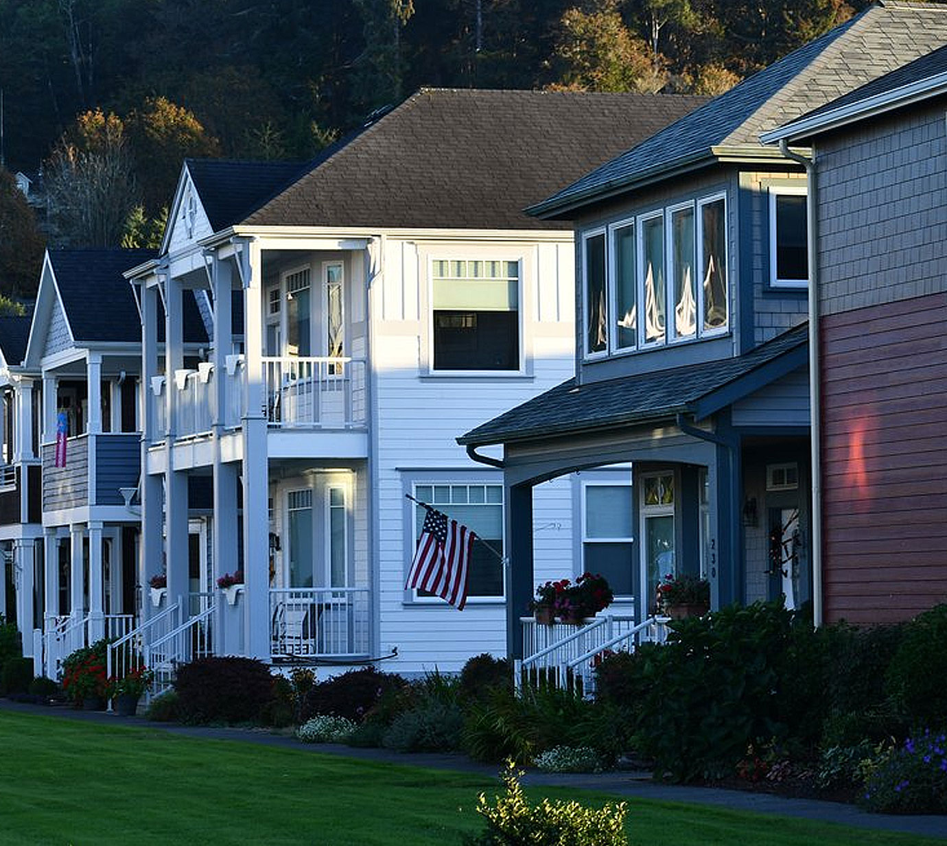 HOA landscaping contractors